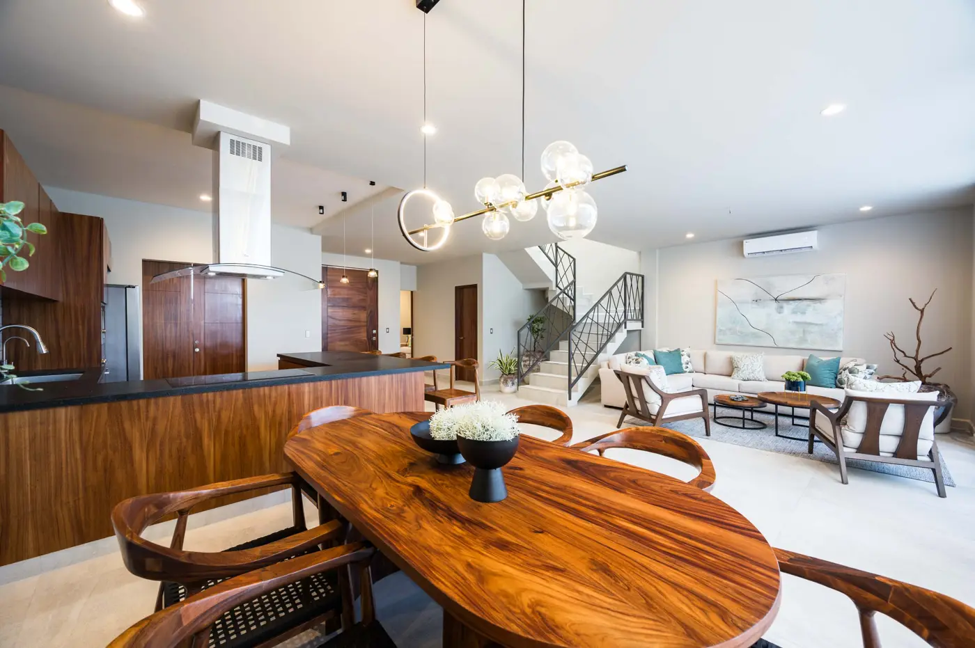 Cïyé Residencial – sala comedor y cocina