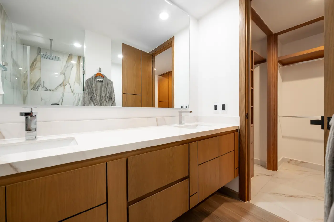 Quadrant Bucerías · Torre Elara – baño