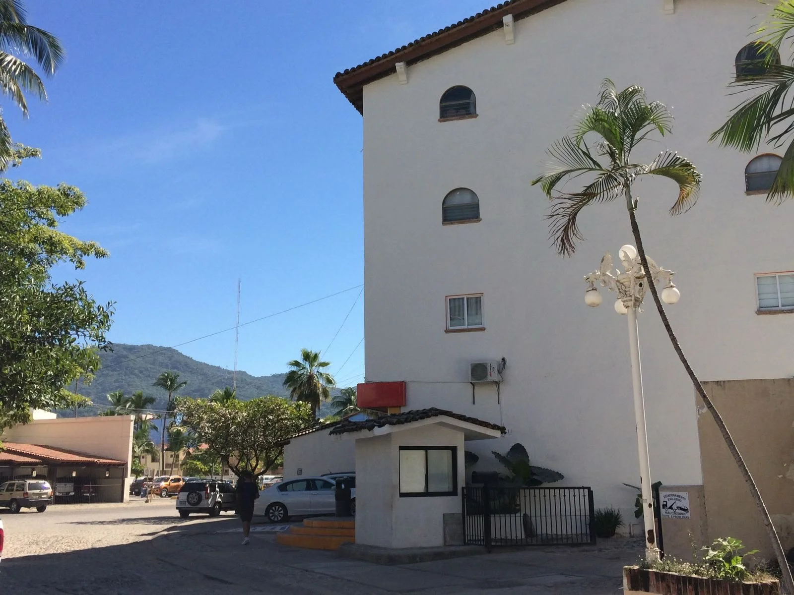 Property in Las Glorias — photo 3