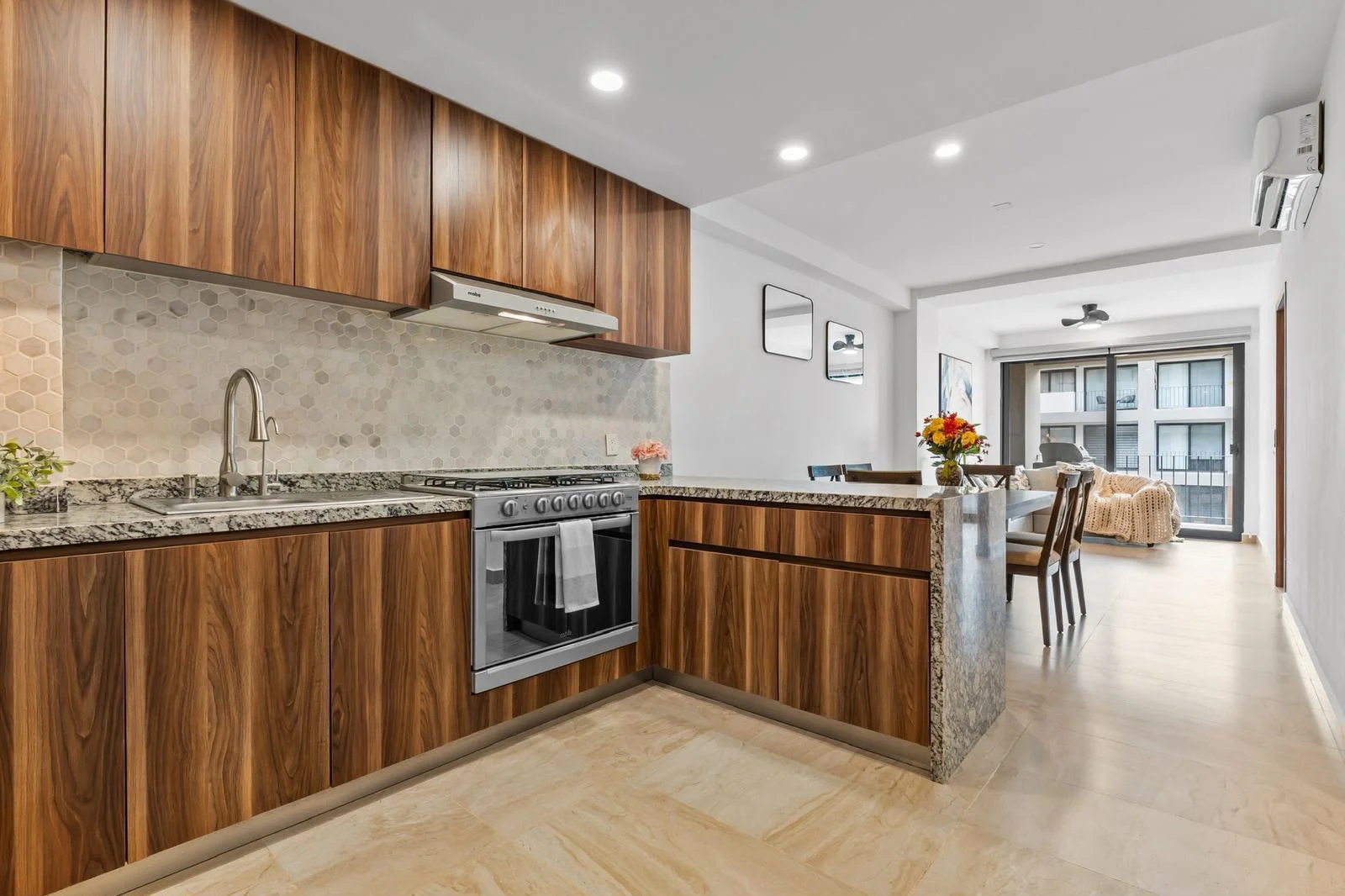 Apartment in Las Jarretaderas — photo 1