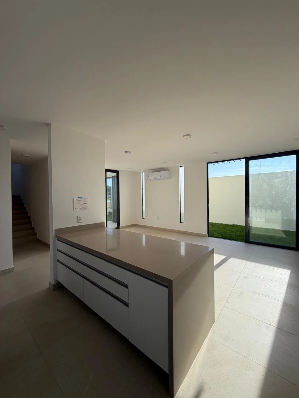 House in San Vicente — photo 1