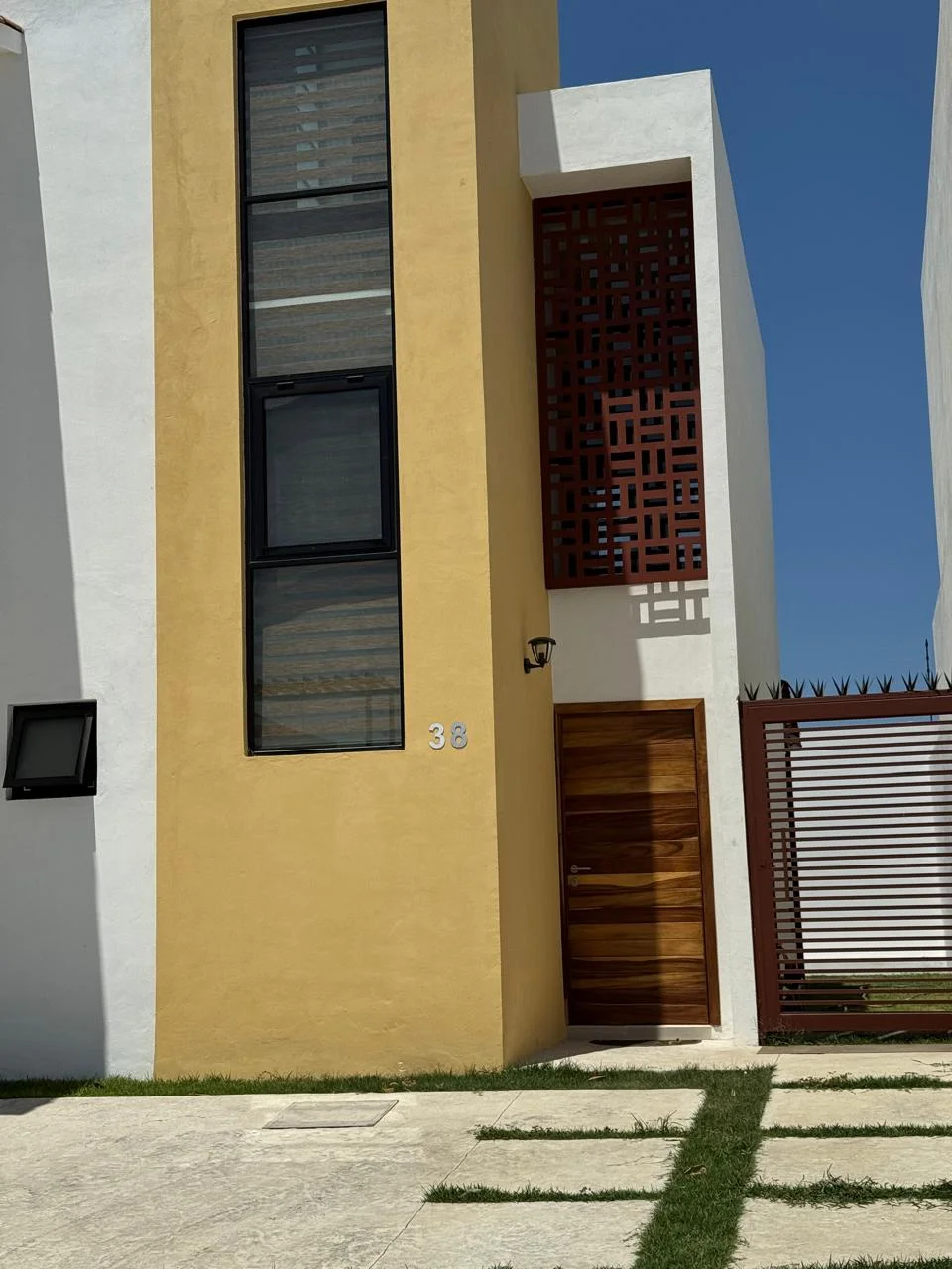 House in Mezcales — photo 1
