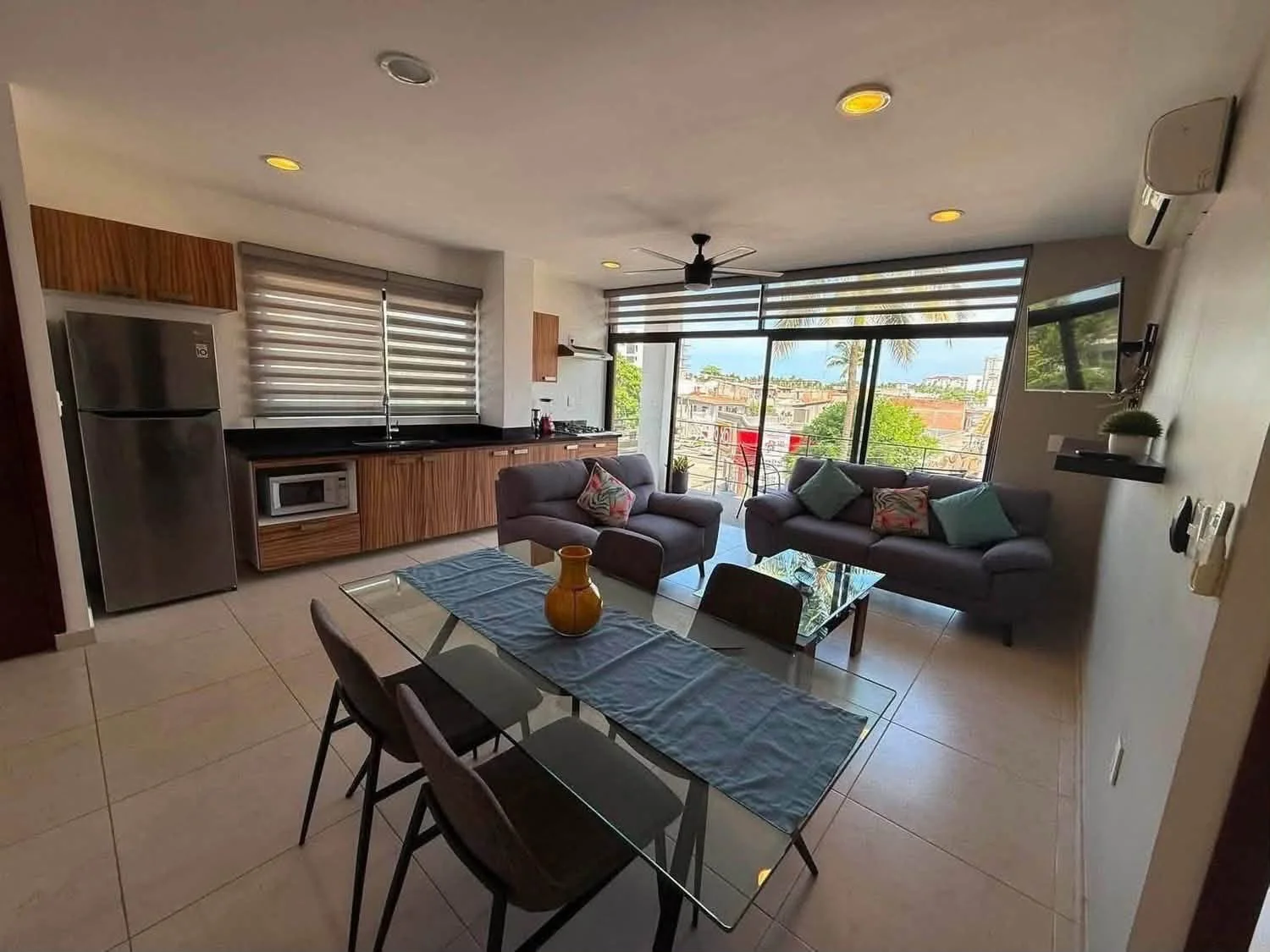 Property in Versalles — photo 1